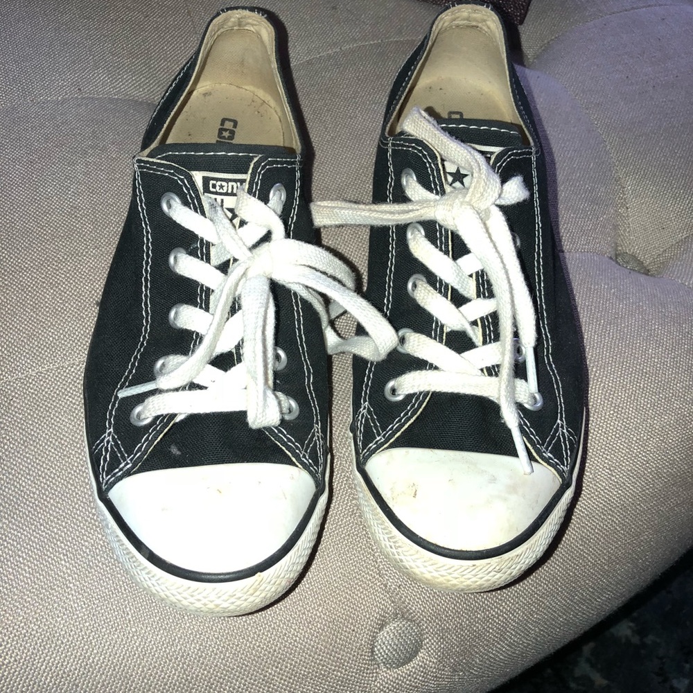 Converse size 9